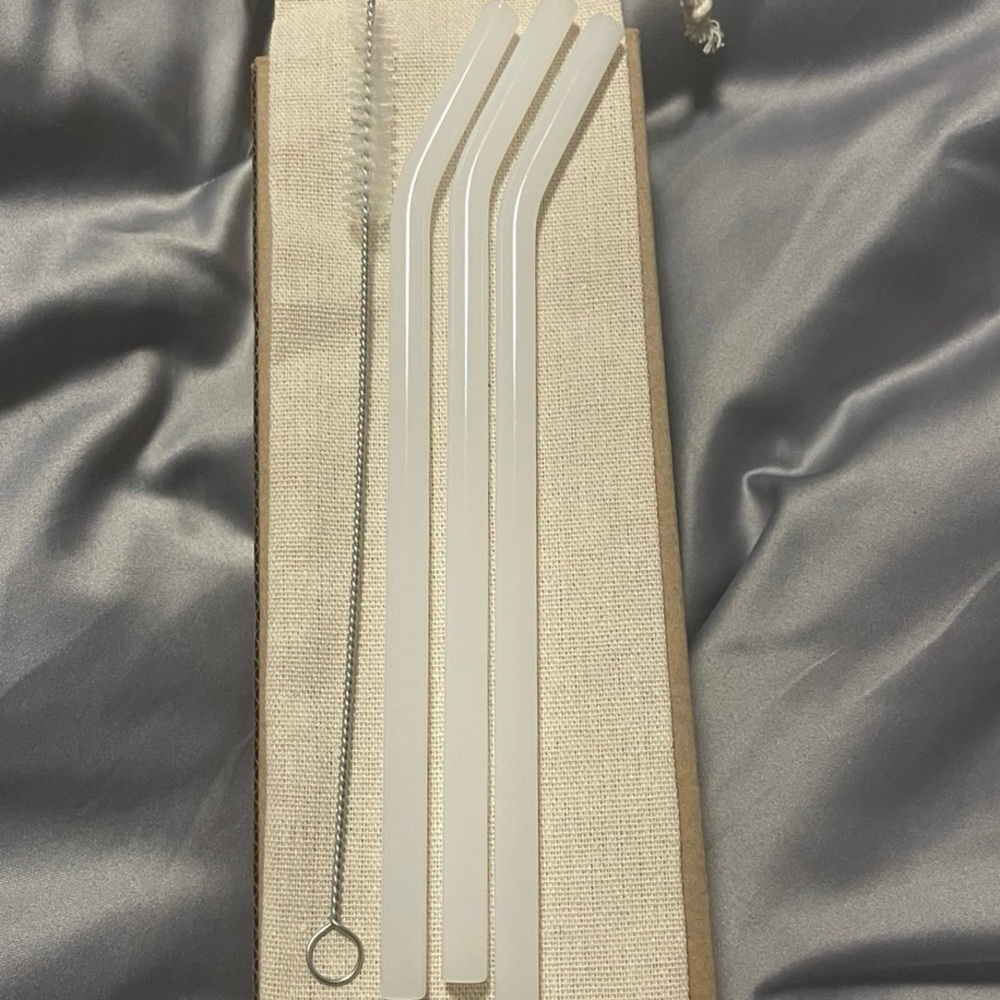 Set of Clear Reusable Straws with Cleaning Brush